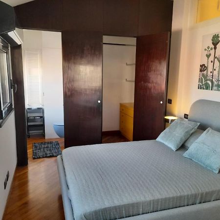 Bilocale Vista Mare Con Terrazzo-Porto Antico- Parcheggio Scontato Apartment Генуа Екстериор снимка
