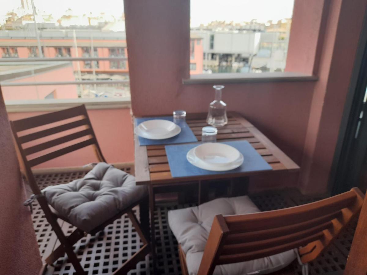 Bilocale Vista Mare Con Terrazzo-Porto Antico- Parcheggio Scontato Apartment Генуа Екстериор снимка