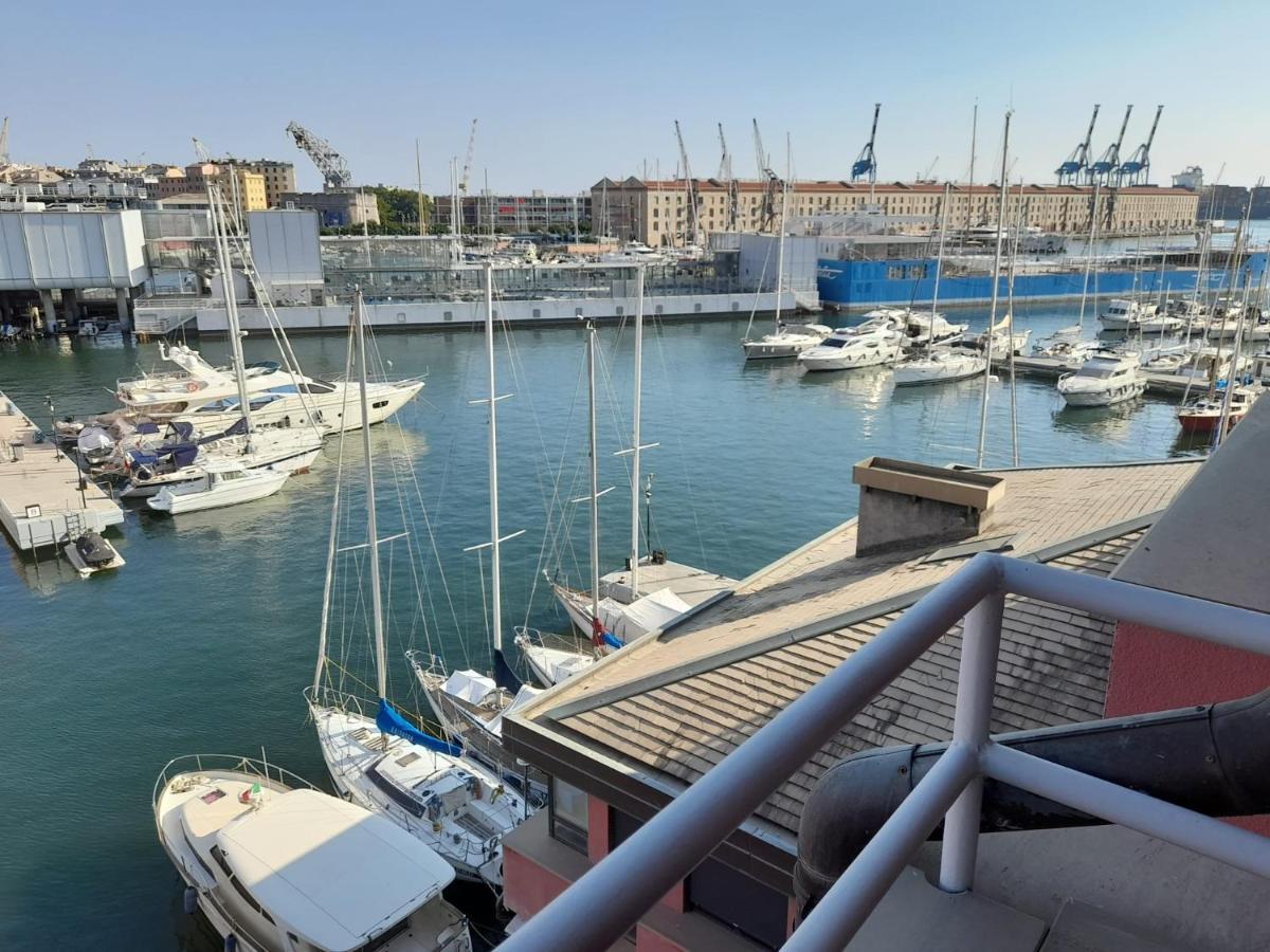 Bilocale Vista Mare Con Terrazzo-Porto Antico- Parcheggio Scontato Apartment Генуа Екстериор снимка