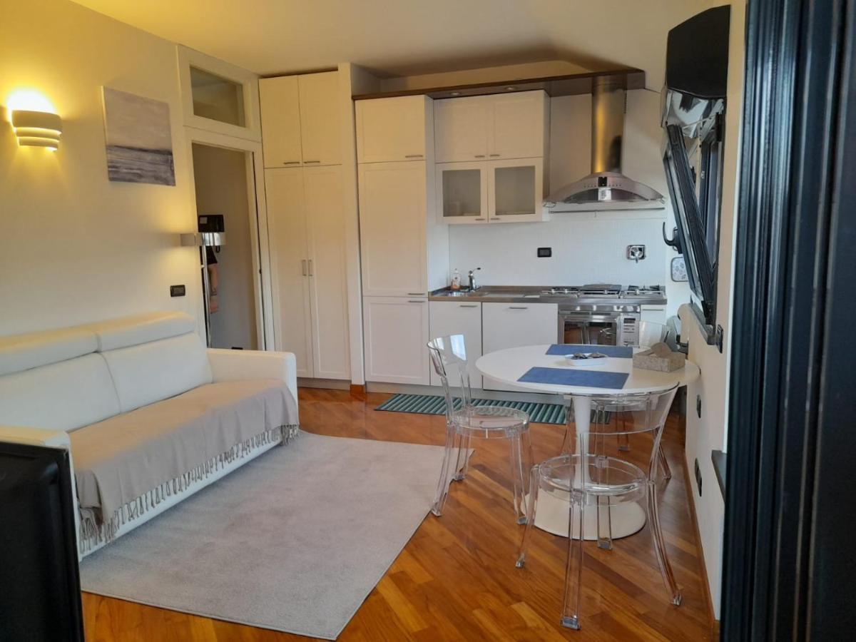 Bilocale Vista Mare Con Terrazzo-Porto Antico- Parcheggio Scontato Apartment Генуа Екстериор снимка