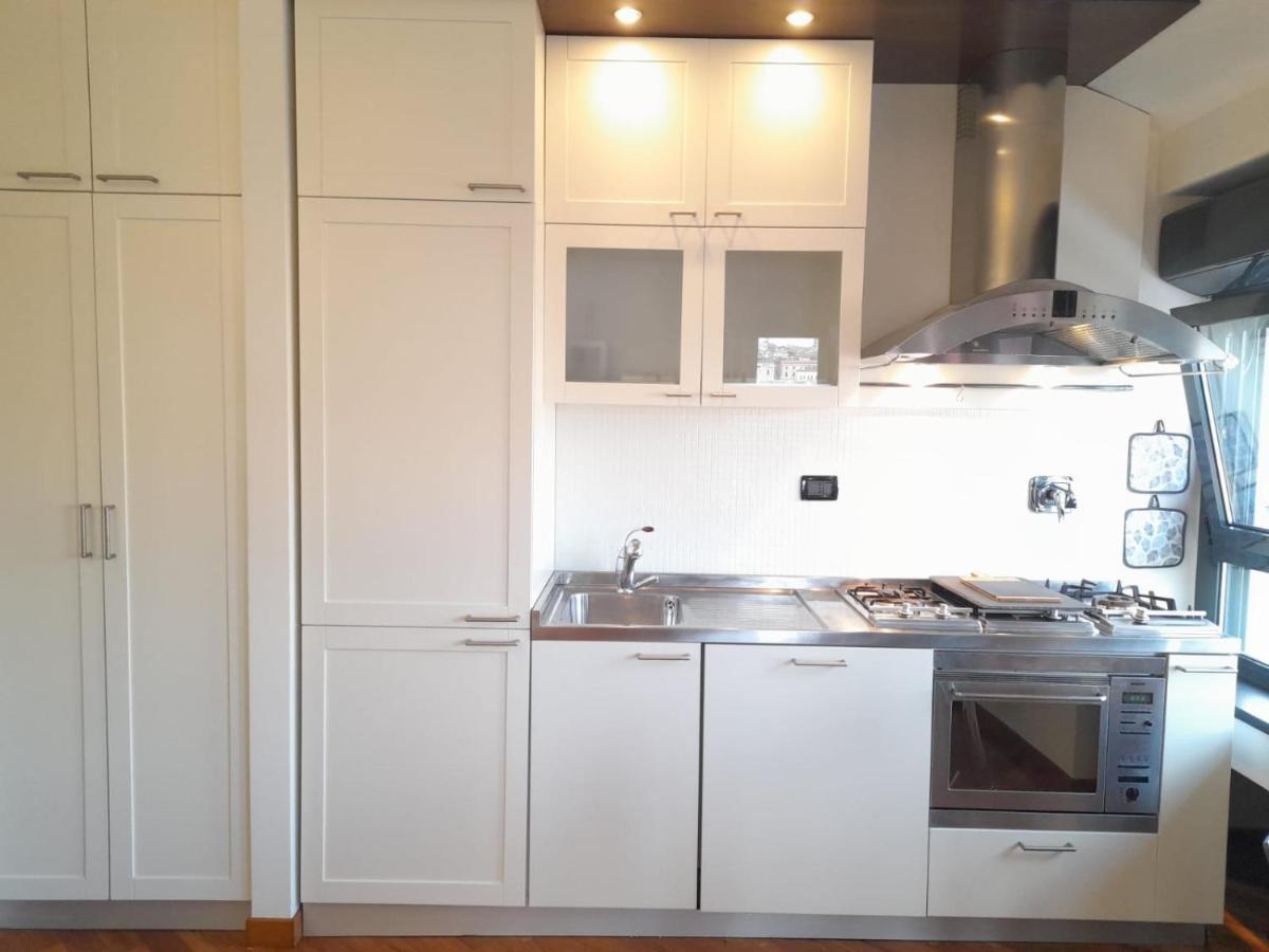 Bilocale Vista Mare Con Terrazzo-Porto Antico- Parcheggio Scontato Apartment Генуа Екстериор снимка