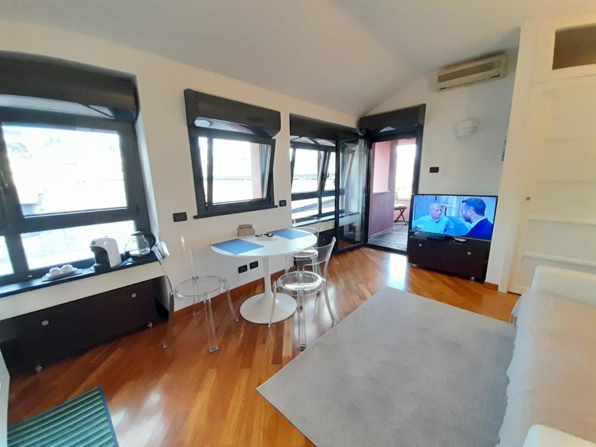 Bilocale Vista Mare Con Terrazzo-Porto Antico- Parcheggio Scontato Apartment Генуа Екстериор снимка