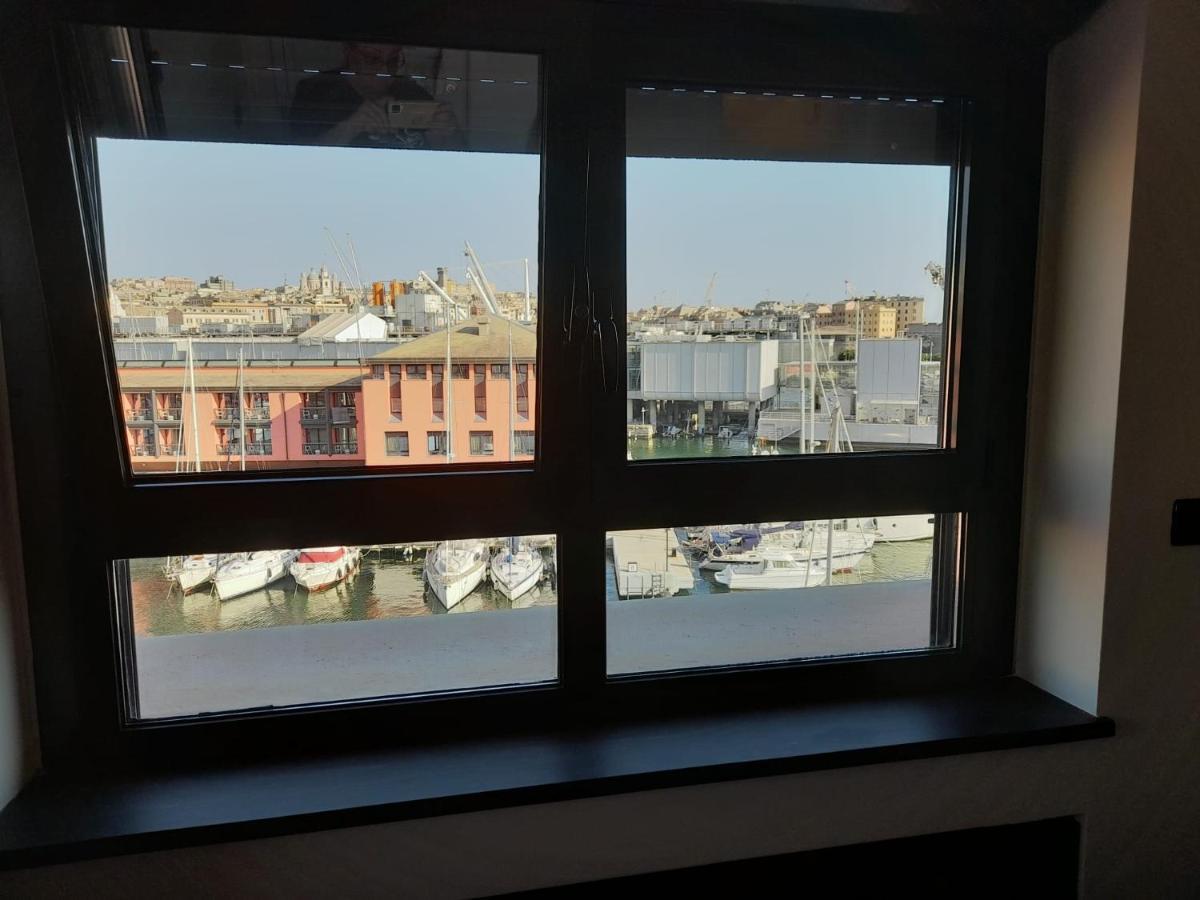 Bilocale Vista Mare Con Terrazzo-Porto Antico- Parcheggio Scontato Apartment Генуа Екстериор снимка